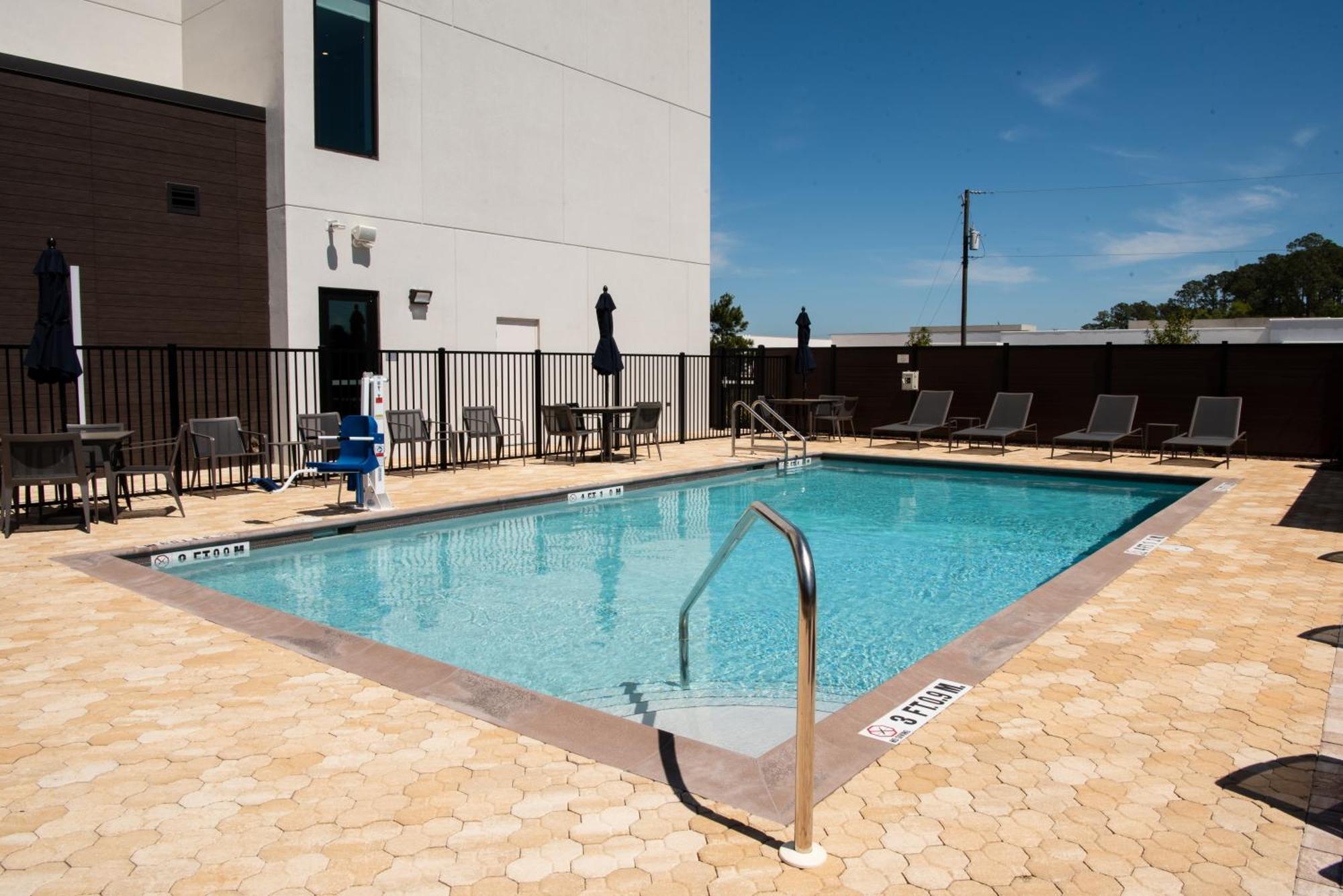 Courtyard By Marriott Lake City Kültér fotó