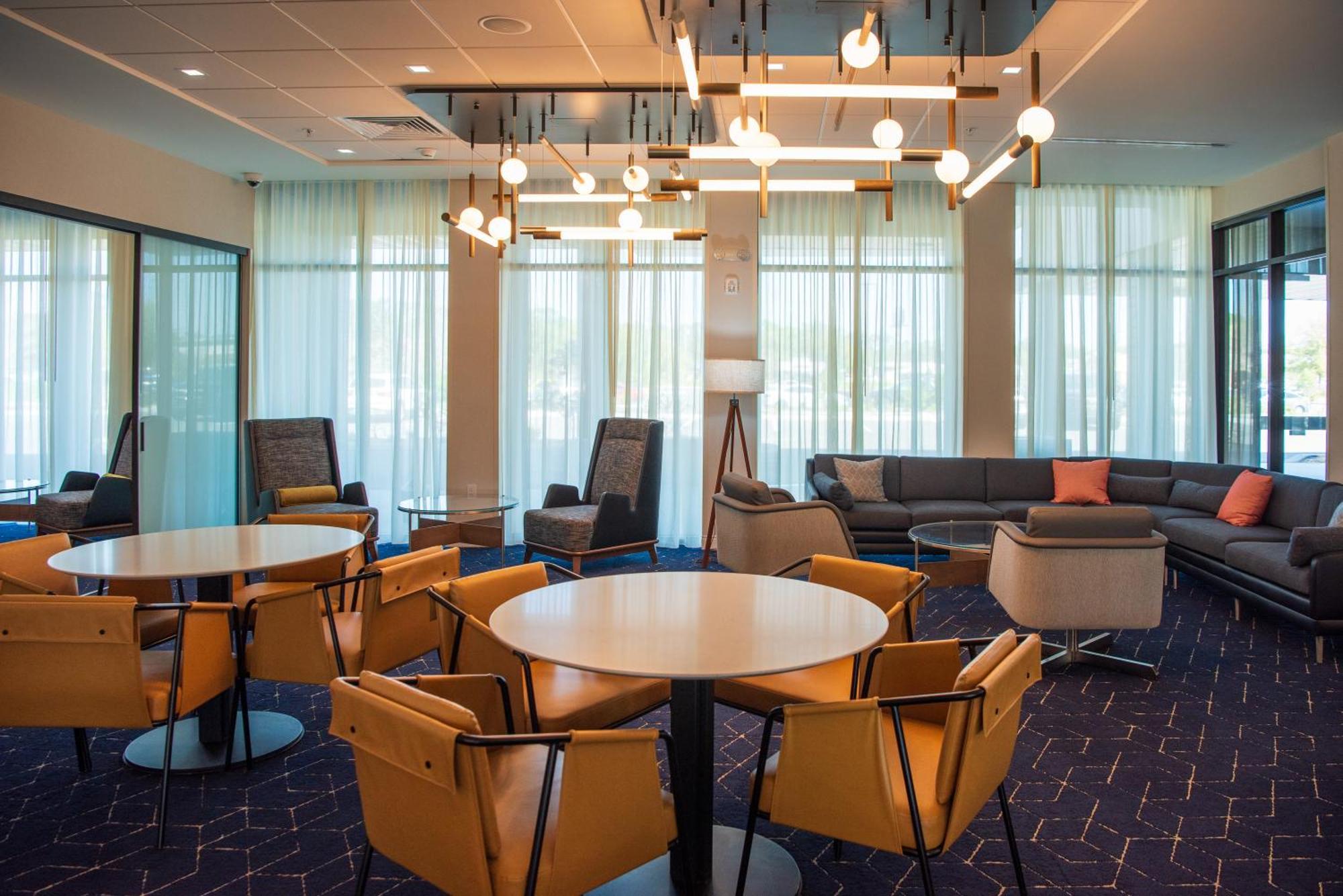 Courtyard By Marriott Lake City Kültér fotó
